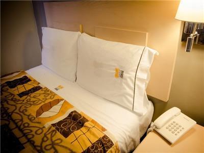 Hotel Grand Reyes Монтеррей Екстер'єр фото